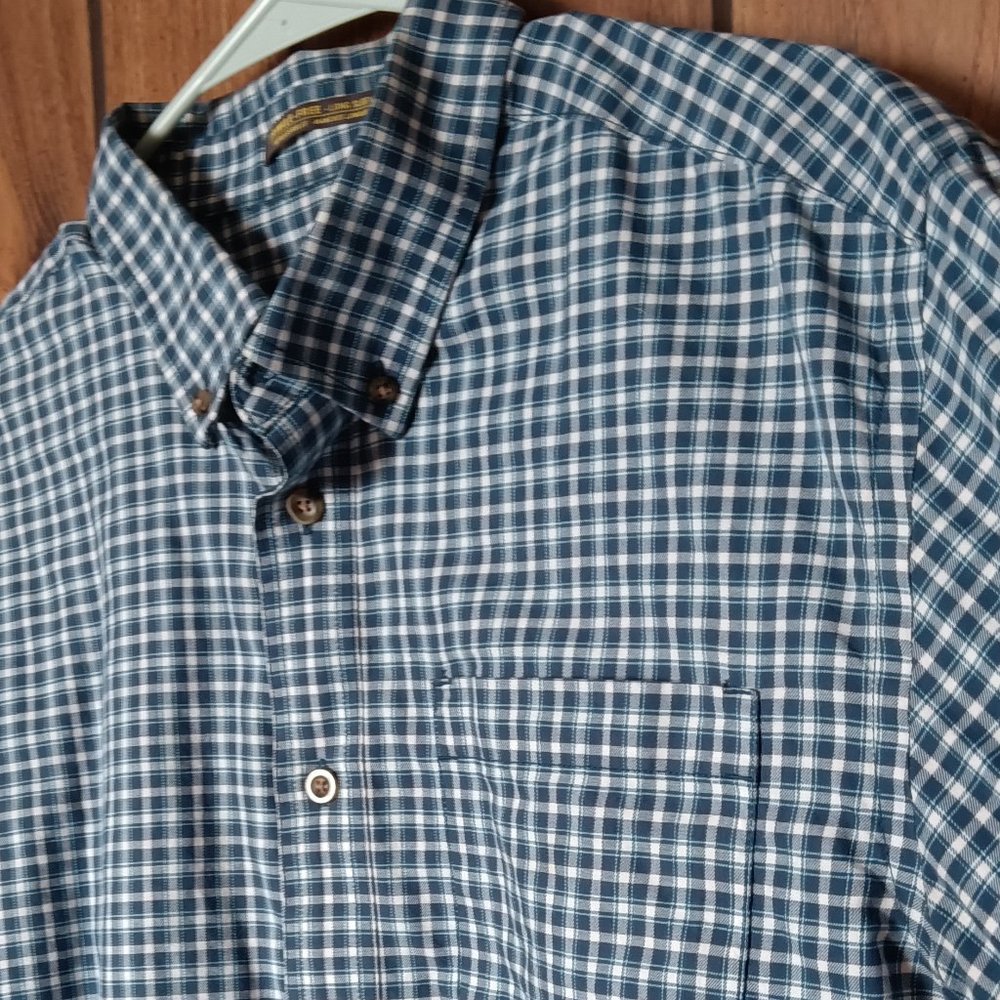 Men's Blue Button Down Size Large - Picture 4 of 4